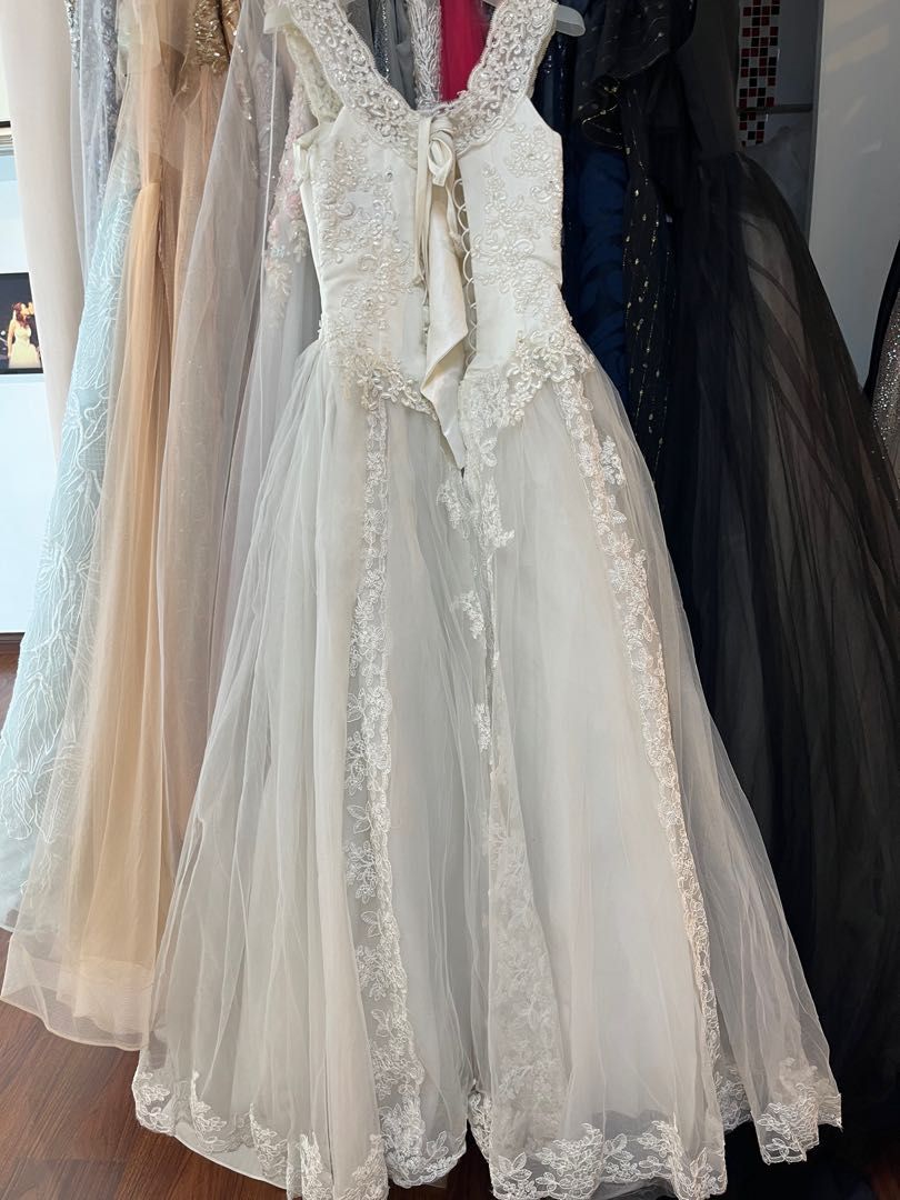 Used gowns for sale near me store
