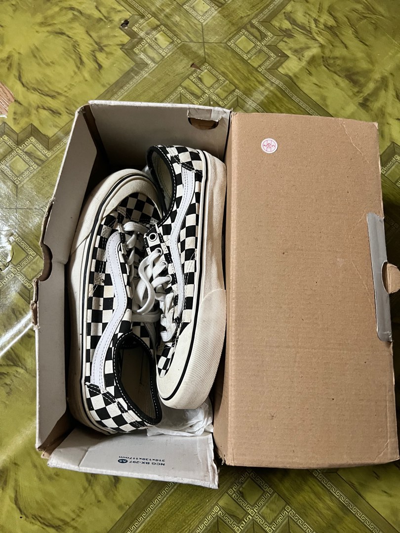Checkers board vans discount