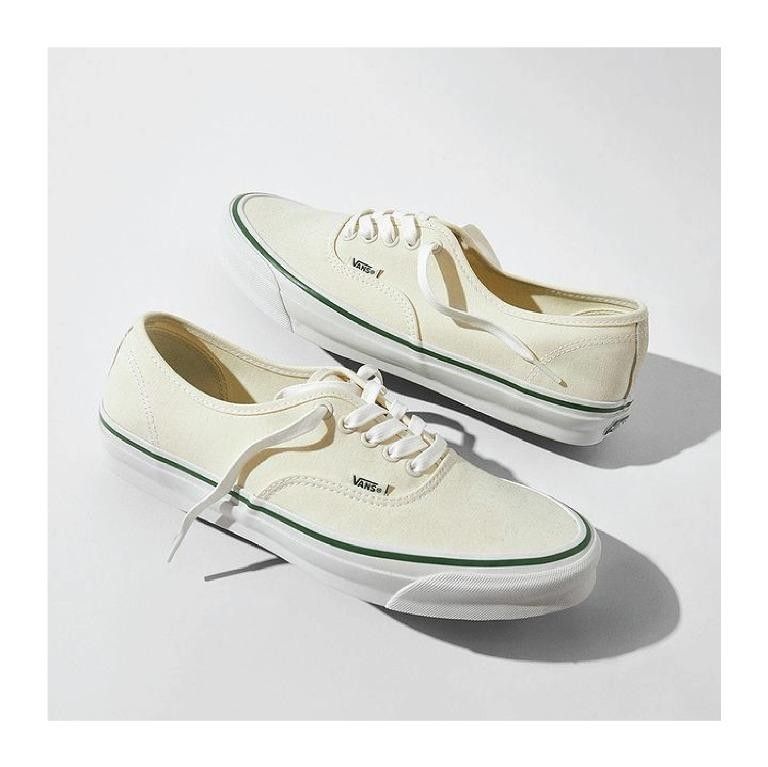 White classic vans womens store