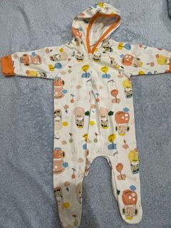 4 Velvet junior newborn sleepsuit