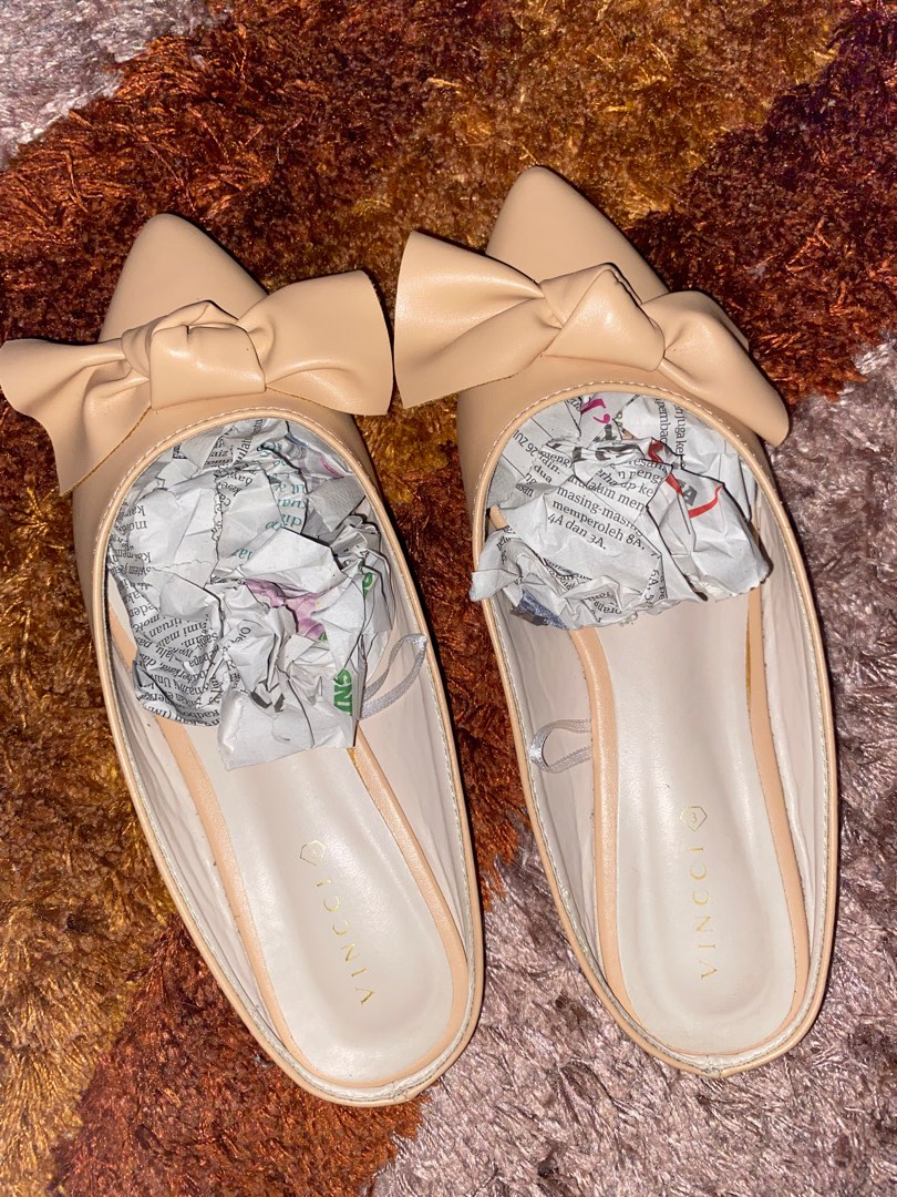Vincci Flat shoes, Women's Fashion, Footwear, Flats on Carousell