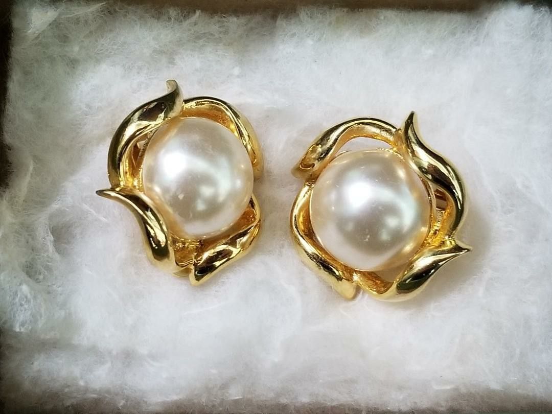 Fields pearl store earrings