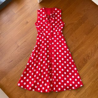 Vintage Style Polke Dot Pussybow Swing Dress