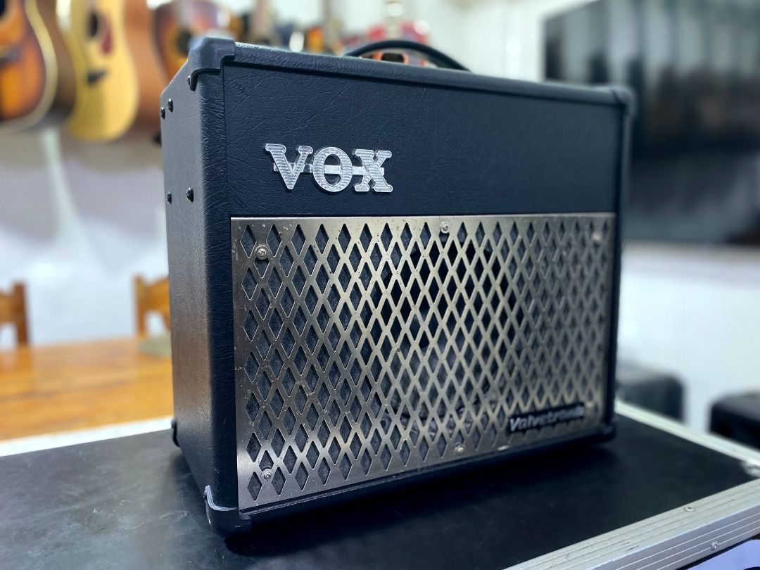 VOX VT15 Combo Guitar Amp, Hobbies & Toys, Music & Media, Musical