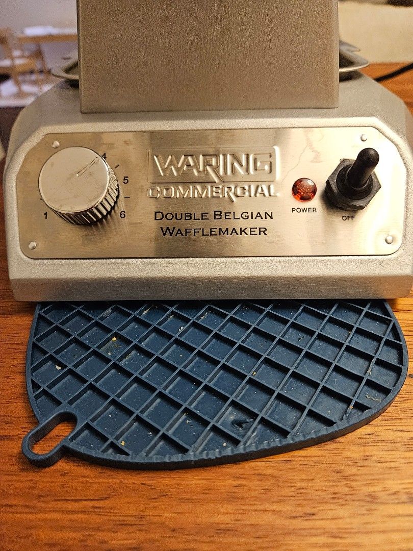 WARING COMMERCIAL WW200K Double Belgian Waffle Maker, TV & Home