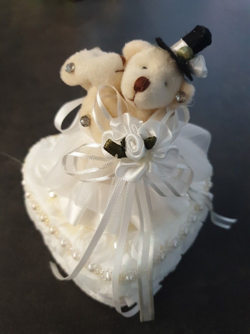 Wedding ring bear on sale