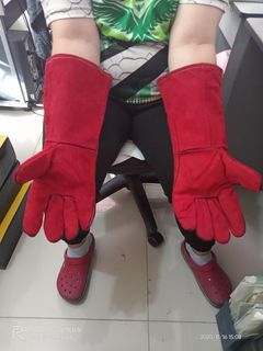 WELDING GLOVES
