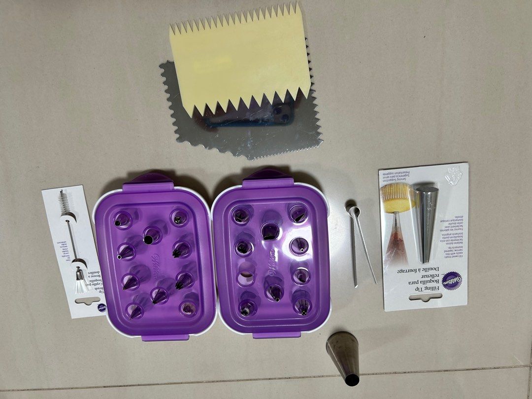 Wilton deluxe practice board 60 Furniture Home Living Kitchenware Tableware Bakeware on Carousell