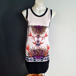 Women's size 8 'CUE' Gorgeous Phoenix rising black back knit dress - GUC
