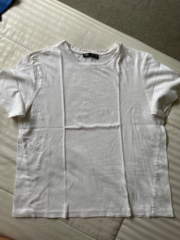 Zara Basic White Tee (Category: Shirts) located in Makati City. Submitted by nisayaptinchay (Listing ID 1256176876, Image 1). Description: Zara Basic White Tee Size: Small (But not fitted).