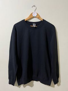 2010’s Plain Blank Black Sweatshirt