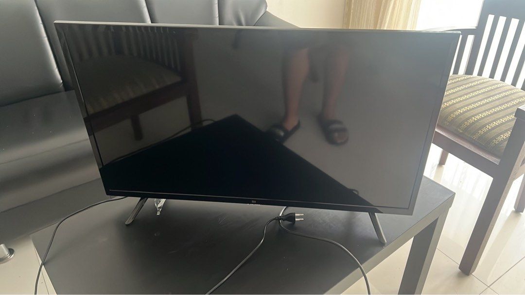 32 inch , smart tv, only 1 year old, TV & Home Appliances, TV ...