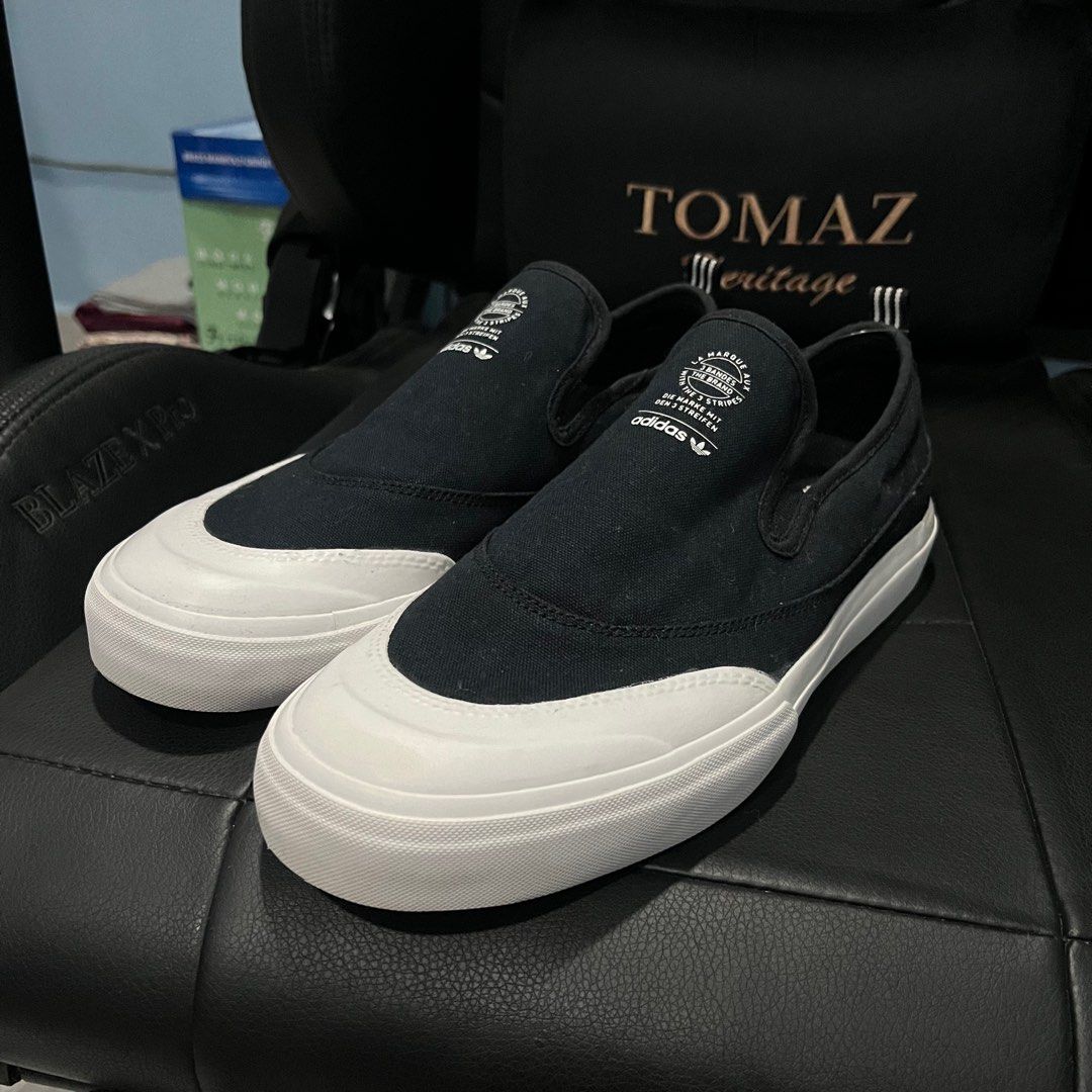 Adidas skateboarding matchcourt hot sale slip on sneakers