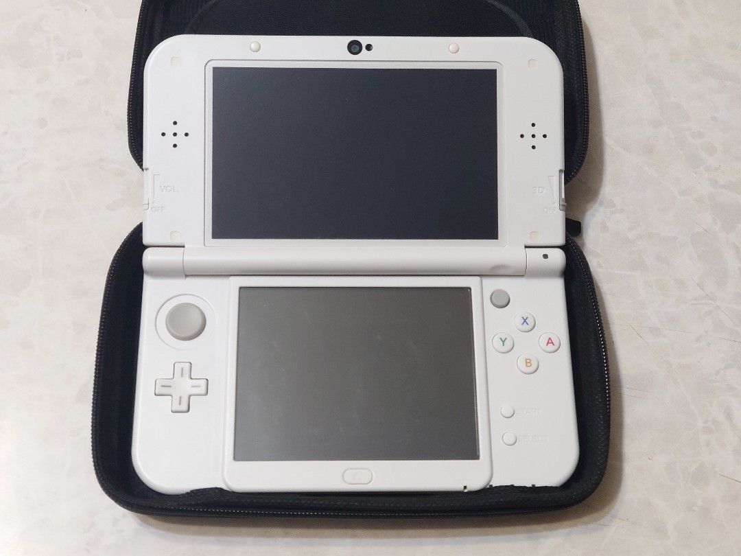 任天堂3DS主機new 3dsll new3dsll 白色金屬白日版主機上屏幕是TN屏幕 