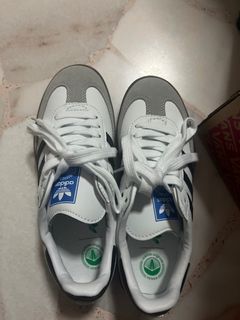 (Category: ) located in . Submitted by cindychrystaa (Listing ID 1256391890, Image 1). Description: .