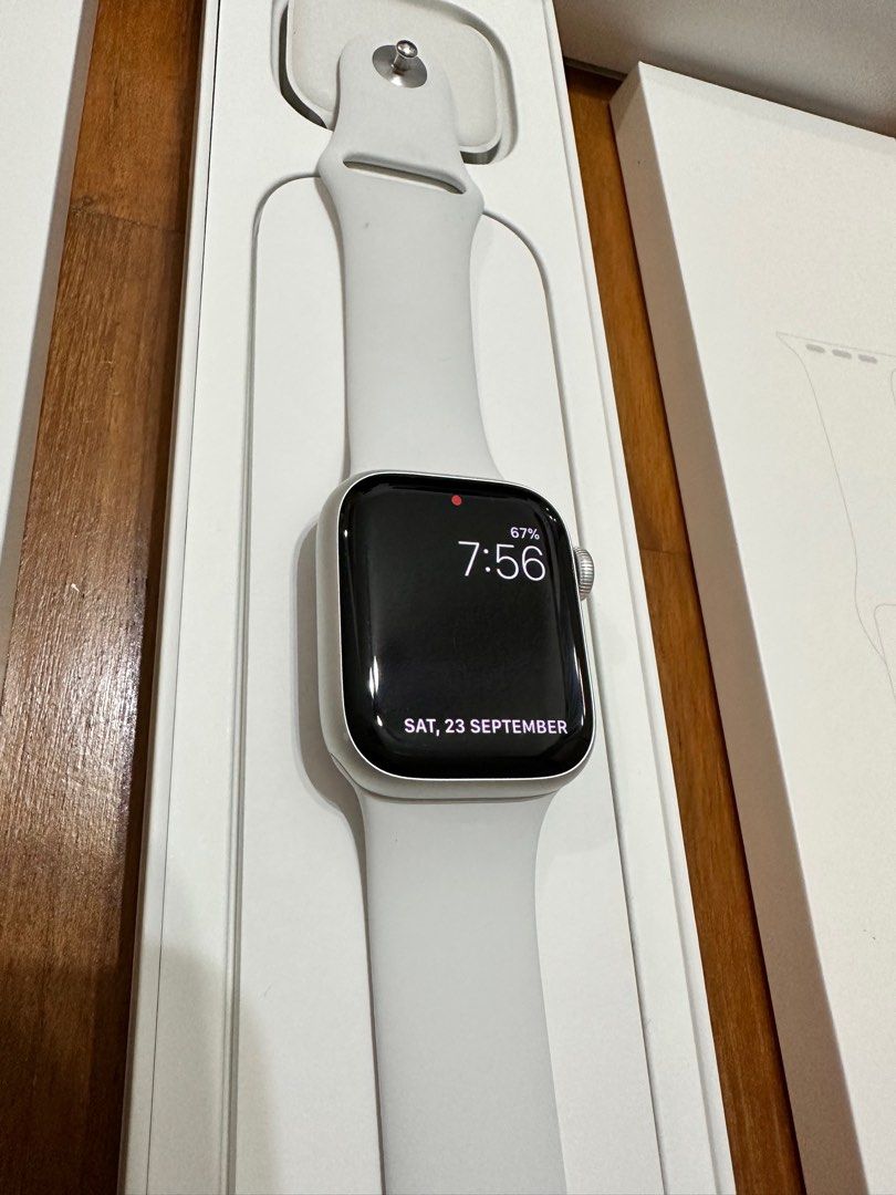 White iphone new arrivals watch