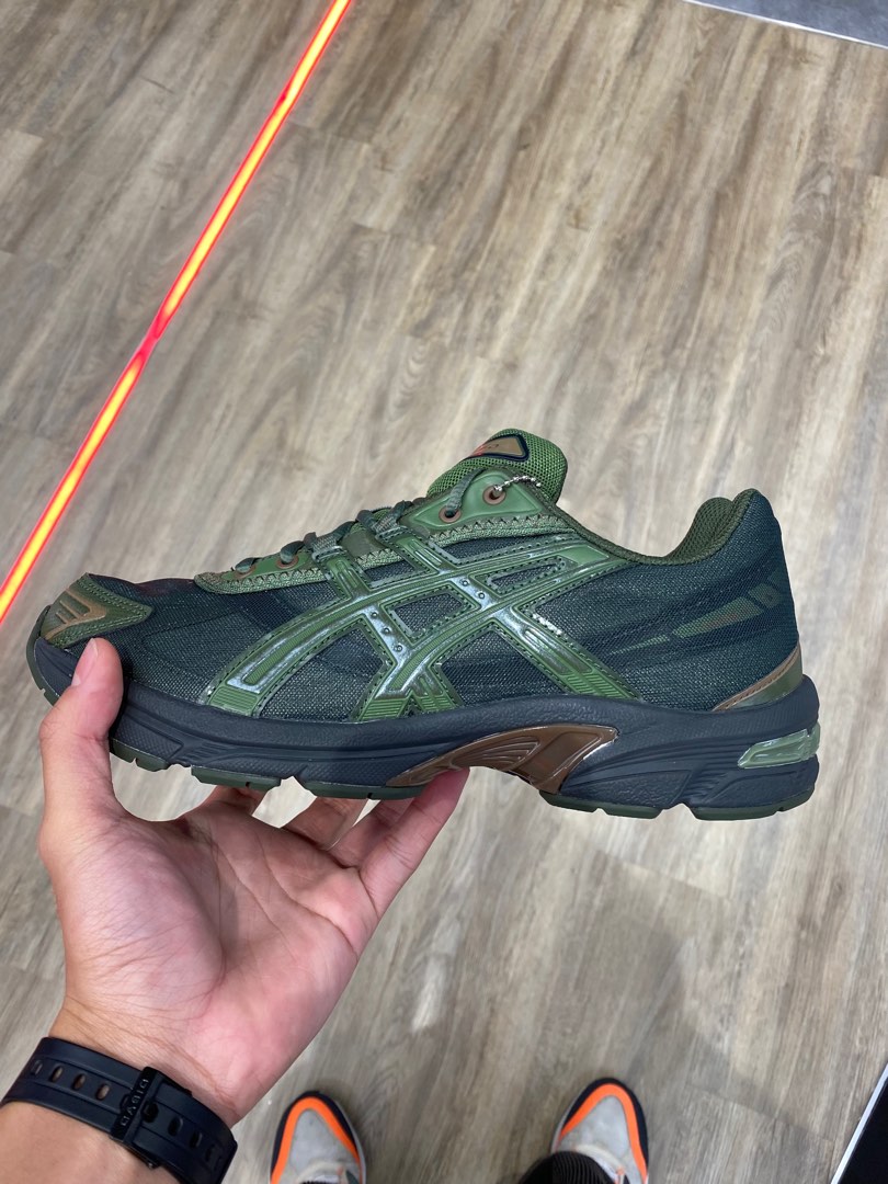 adidas originals eqt bask adv sneakers in black aq1013