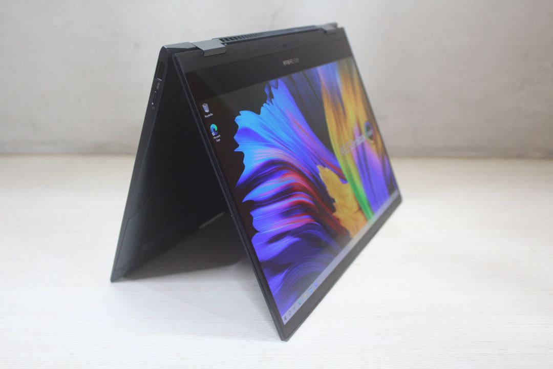  ASUS ZenBook Flip 13 OLED Ultra Slim Convertible