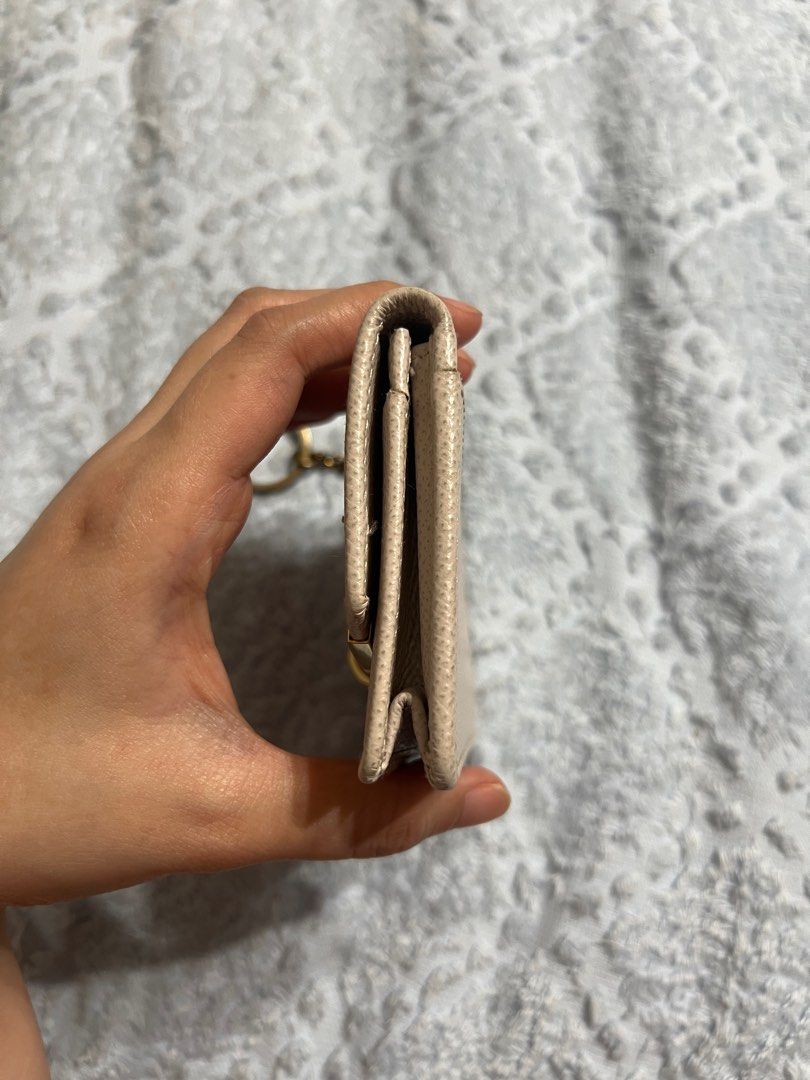 💯Authentic Salvatore Ferragamo Card Holder (Category: Luxury Bags & Wallets) located in Paranaque City. Submitted by authentic_mj (Listing ID 1256442991, Image 2). Description: 💯Authentic Salvatore Ferragamo Card Holder Preloved Authentic from Japan Gold hardware Issue: tarnish hardware.
