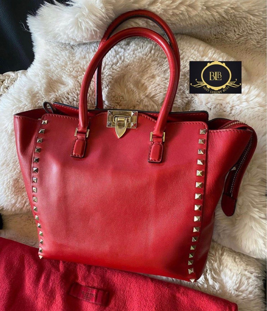 Authentic Valentino Rockstud Medium Tote Bag (Category: Luxury Bags & Wallets) located in Pasig City. Submitted by bestluxurybuys (Listing ID 1256390049, Image 2). Description: Authentic Mulberry Alexa Small Oak Two way Satchel Bag Excellent condition Dm or Viber 09275511747.