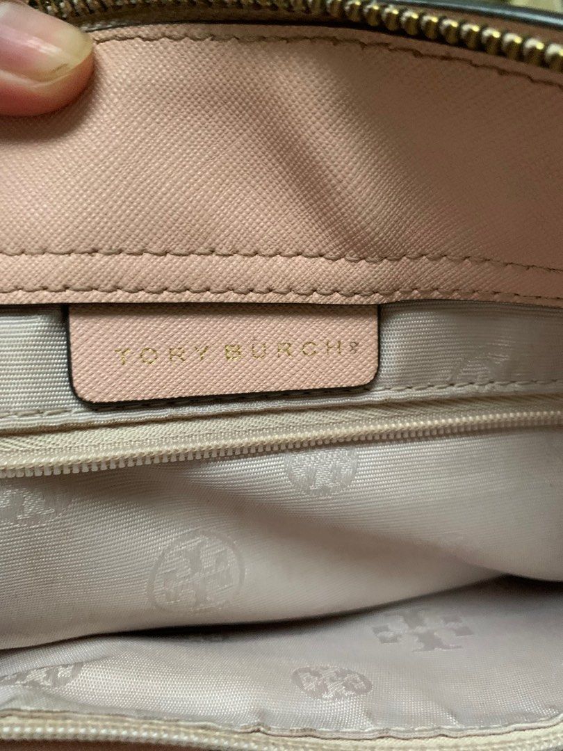 Bag (Category: Luxury Bags & Wallets) located in Pasig City. Submitted by amagoodstuff (Listing ID 1256304117, Image 3). Description: Authentic Tory light pink .