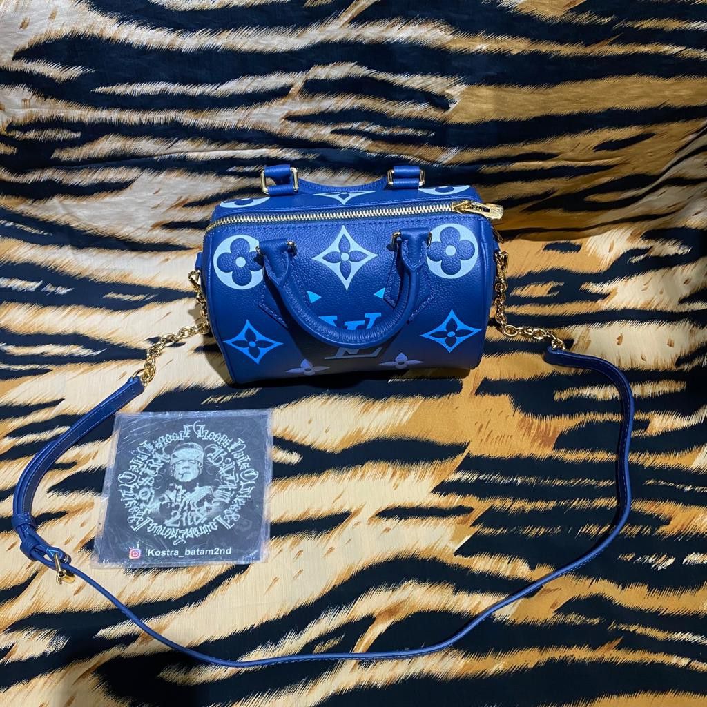Tas LV sling bag lv with box, Fesyen Wanita, Tas & Dompet di Carousell