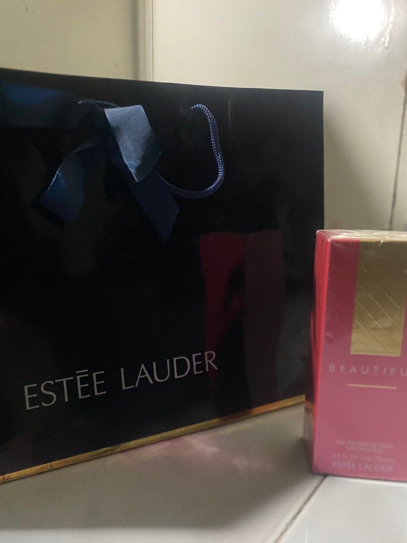 Beautiful by Estēe Lauder (Category: Fragrance & Deodorants) located in Manila. Submitted by aishsts (Listing ID 1256341242, Image 3). Description: Really brand new, bag will also be included with the delivery of perfume. RFS: My mom bought 2 of these and started not liking the smell on the long run, kaya pinapa sell sakin..