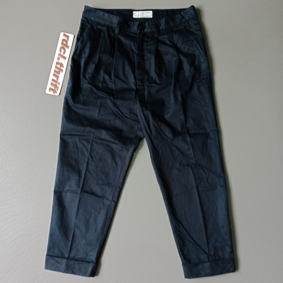 Black Chocoolate Cropped Pants (Category: Trousers) located in Banaue. Submitted by radical.thrift (Listing ID 1256430114, Image 2). Description: Black Chocoolate Folded/Cropped Twill Pants small on tag but fits medium (30-31W, 34L) 9.5/10 condition & color rate P350+sf.