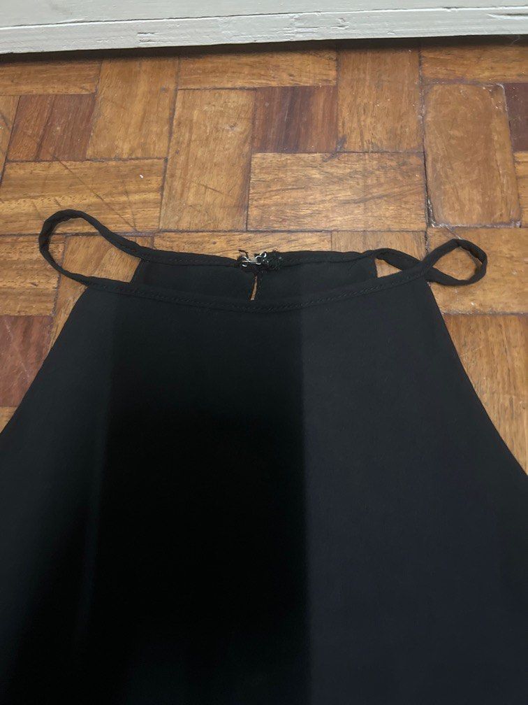 Black Halter Top, Women's Fashion, Tops, Sleeveless on Carousell