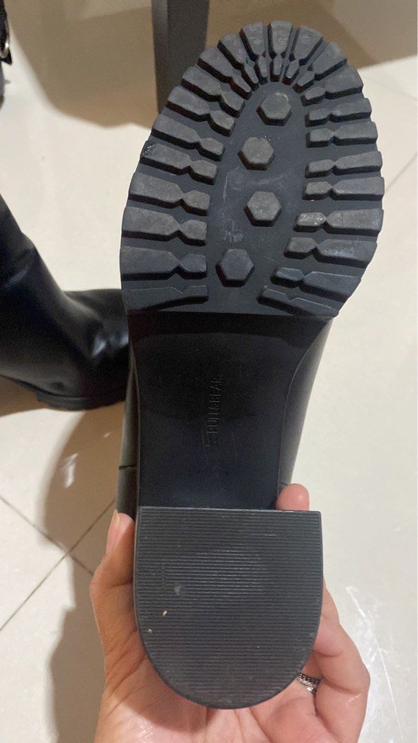 Pull on 2024 black leather boots