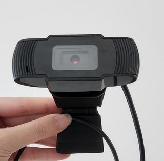 Black Adjustable Plug & Play USB Webcam With Built-In Microphone For Laptops or Monitors