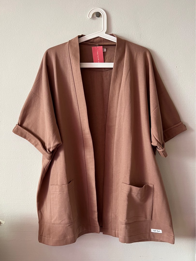 BNWT Kimono Cardigan in Blush Women s Fashion Coats Jackets and