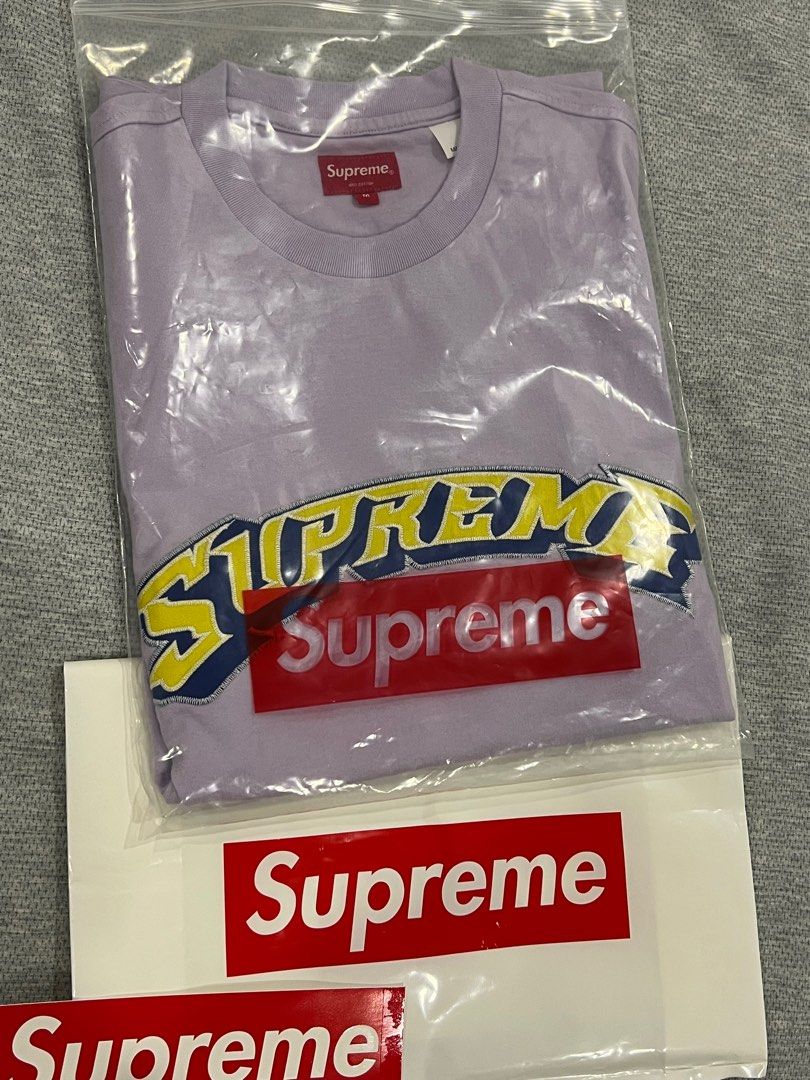 Brand new Authentic Supreme t shirt Medium Luxury Apparel
