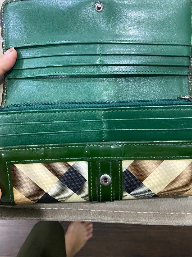 Burberry large wallet hotsell