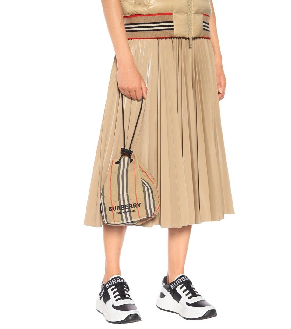 Burberry Phoebe Drawstring Pouch Women s Fashion Bags Wallets