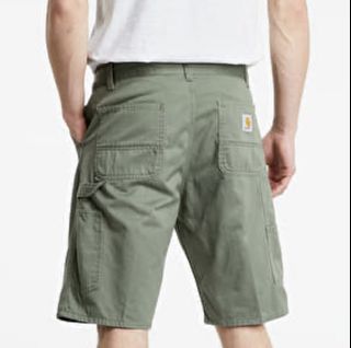 Carhartt  WIP軍綠工裝短褲