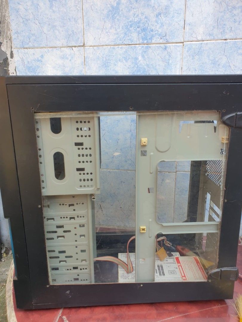 Casing Cpu Jadul Body Utuh Tidak Penyok Elektronik Bagian Komputer And Aksesoris Di Carousell 5878