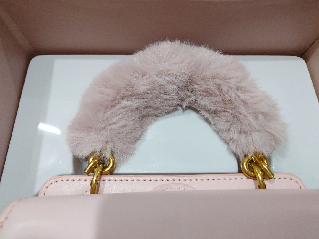 Charles Keith Pink Sling CK2 50270223, Women's Fashion, Bags