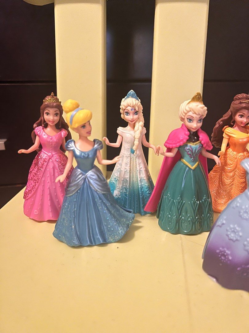 Collectible disney princess dolls clearance