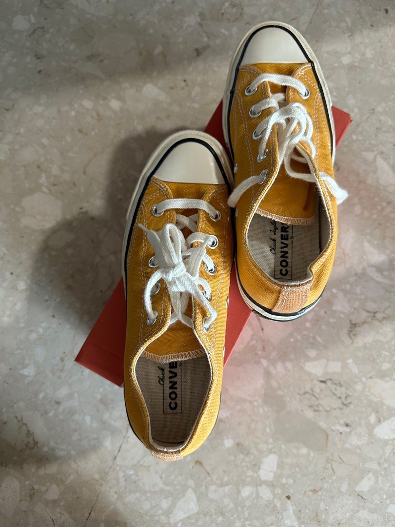 Sunflower hotsell color converse