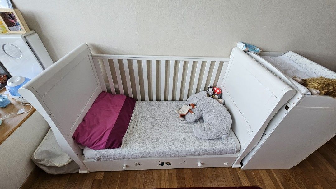 Cot top removable side