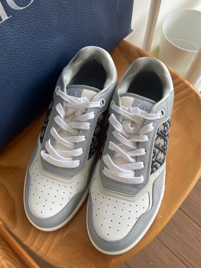 B27 Low-Top Sneaker Gray and White Smooth Calfskin with Beige and