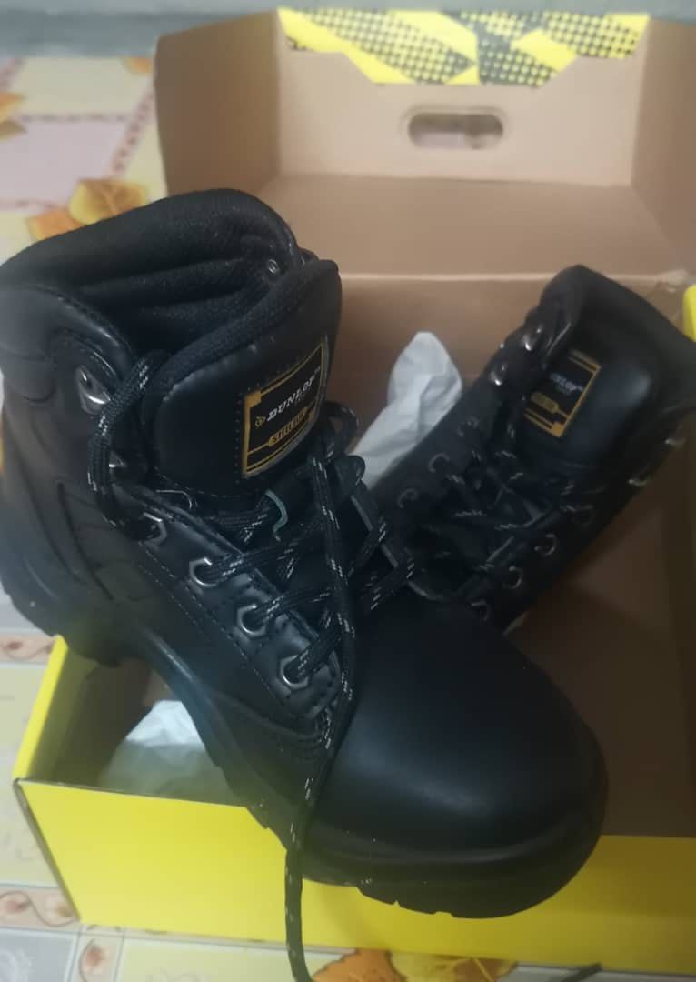 Dunlop dakota safety boots online