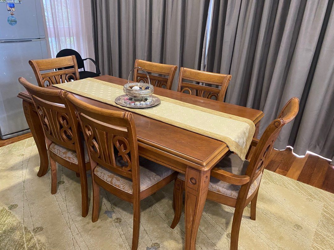 Fella Design Solid Wood Dining Table 6Seater, Furniture & Home Living