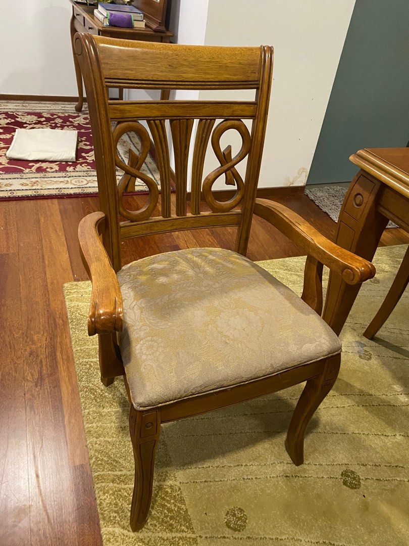 Fella Design Solid Wood Dining Table 6Seater, Furniture & Home Living