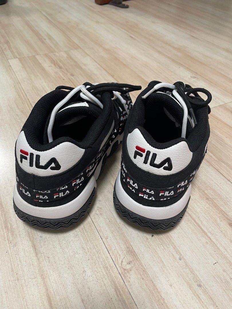 White and clearance black filas