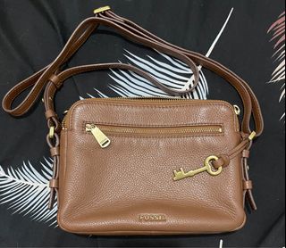(Category: ) located in . Submitted by HelloandGoodBuys (Listing ID 1256387150, Image 1). Description: .