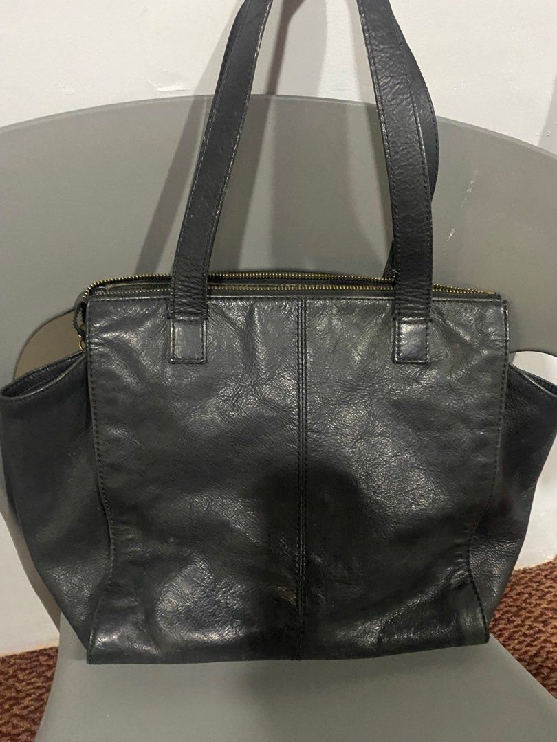FOSSIL leather tote bag, Women's Fashion, Bags & Wallets, Tote Bags on ...