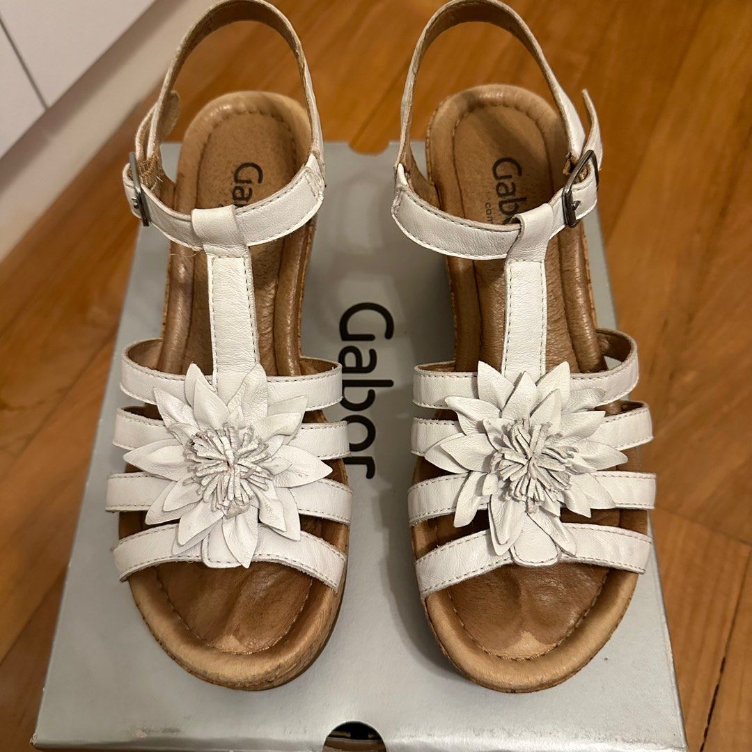 Gabor best sale gold wedges