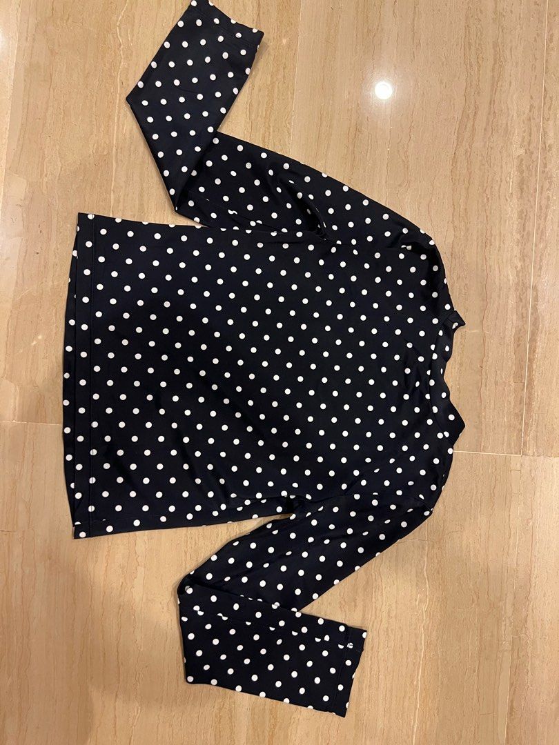 Gap rash guard deals girl